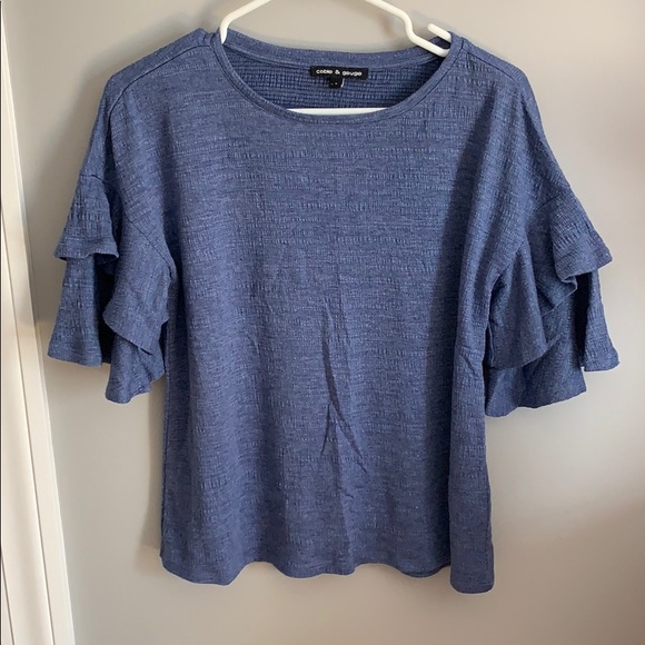 Cable & Gauge Tops - Ruffle sleeve top